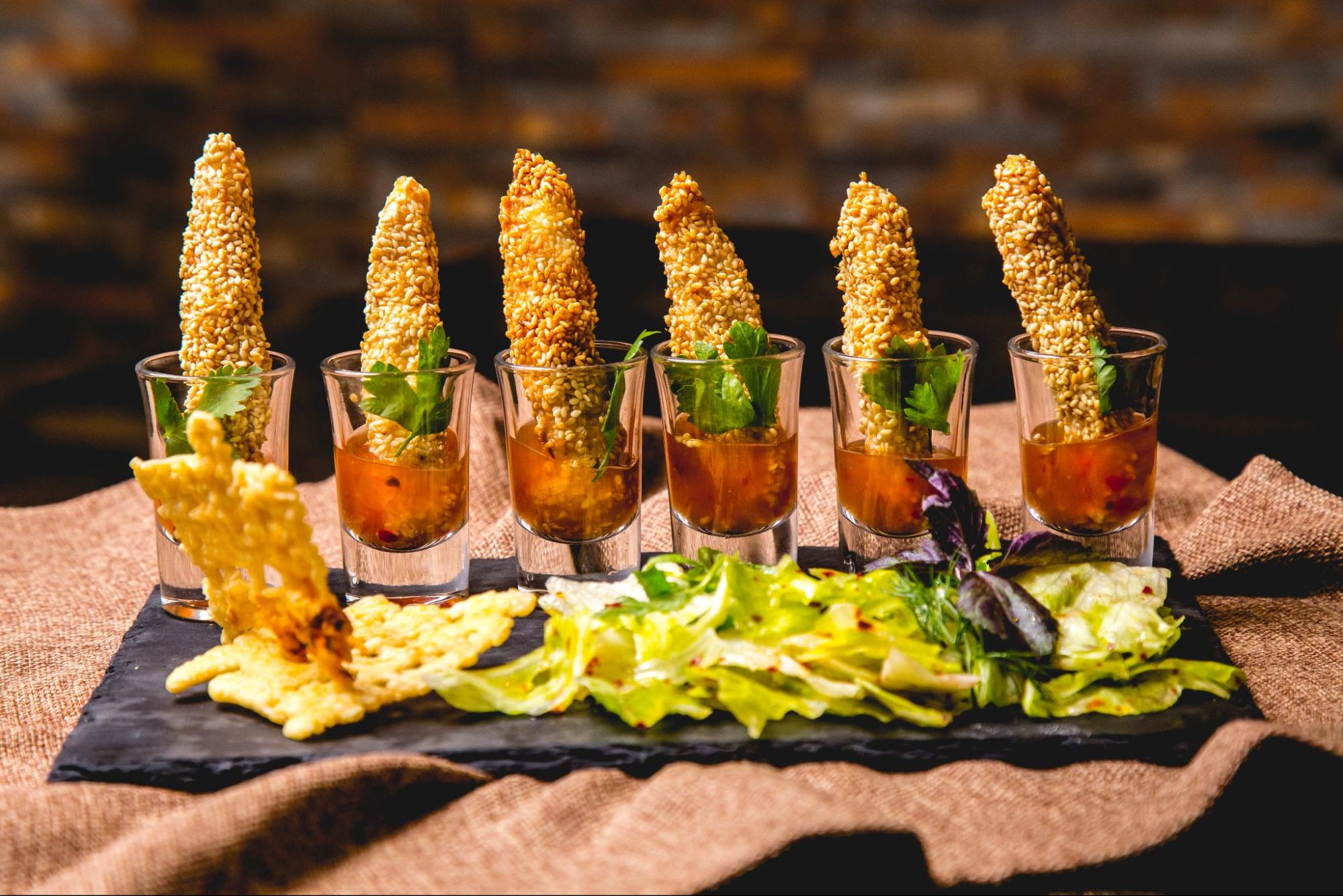 W co najlepiej zapakować finger foods? Poznaj najlepsze rozwiązania!