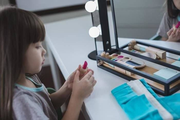 Plan Toys, Zestaw do robienia makijażu