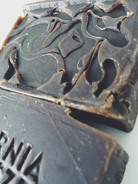 Mydło dziegciowe, na problemy skórne i łupież, 110 g, Cztery Szpaki